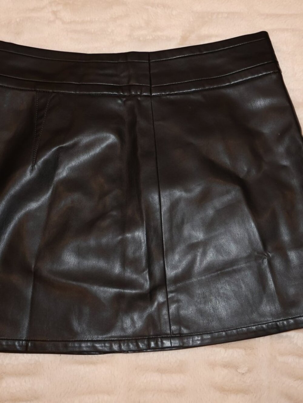 NWT J.Crew Center-Pleat Faux Leather Mini Skirt Black Size 4